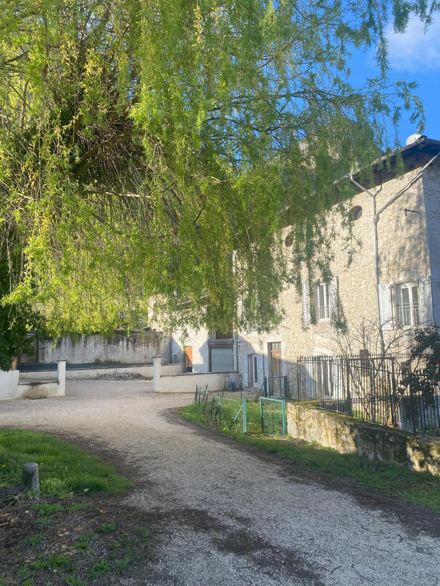 Chambres De La Ferme Du Brocey Crolles Exterior foto